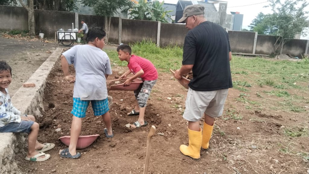Pembangunan Taman Wijayakusuma RT.09